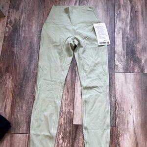 WUNDER UNDER HR LULULEMON TIGHT 26” NWT